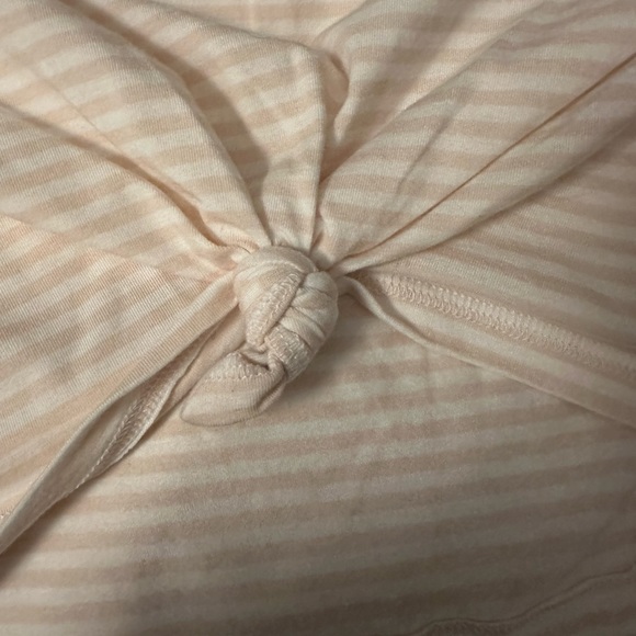 NWT Nautica women’s twist front T-shirt size small tan and white fine stripes - Picture 5 of 5